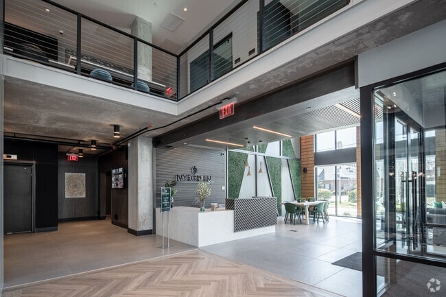 Photo - Ivy and Green