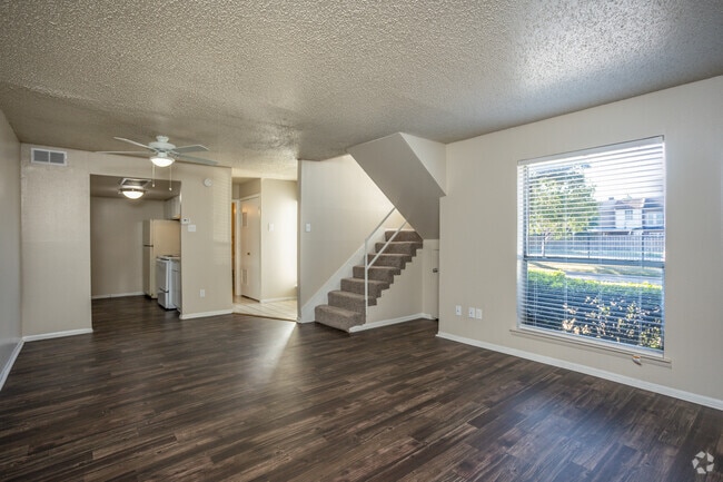 2BR, 1.5BA - 995SF - Living/Dining Area
