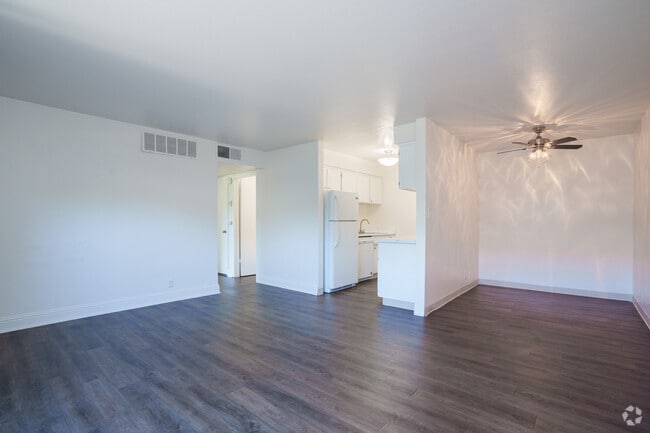 2BR, 1BA - The Aspen - Living Room