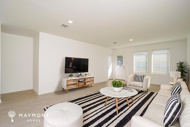 Photo - 10204 Bridgton Mill