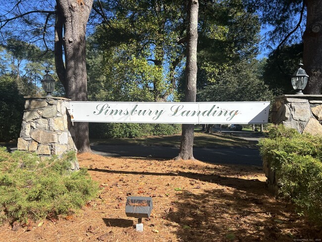 Building Photo - 34 Simsbury Landing Unit 34