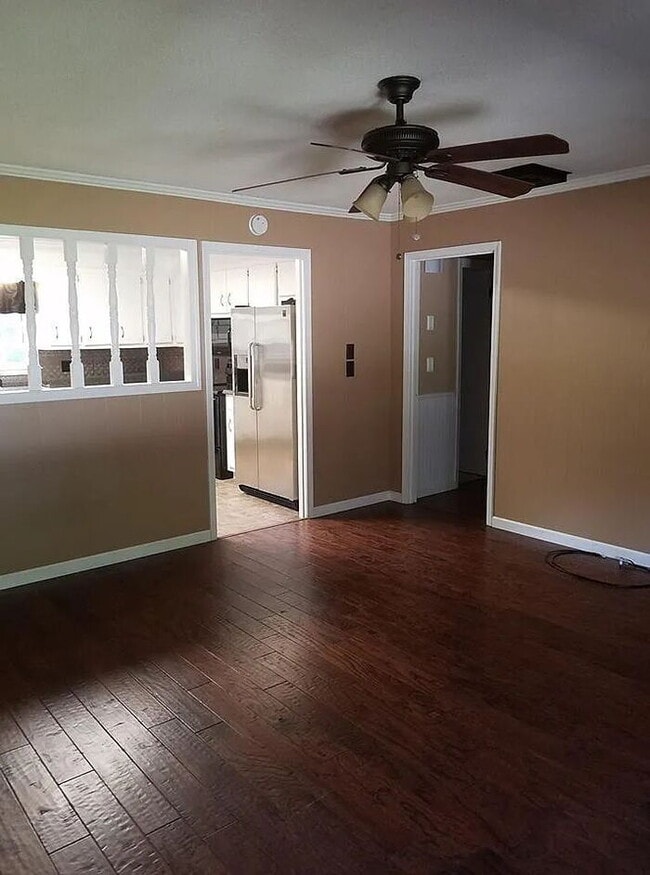 Photo - "Charming 3-Bedroom Home in Anderson with Modern Comforts!"