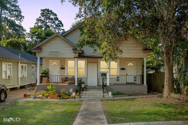Building Photo - COZY HOME