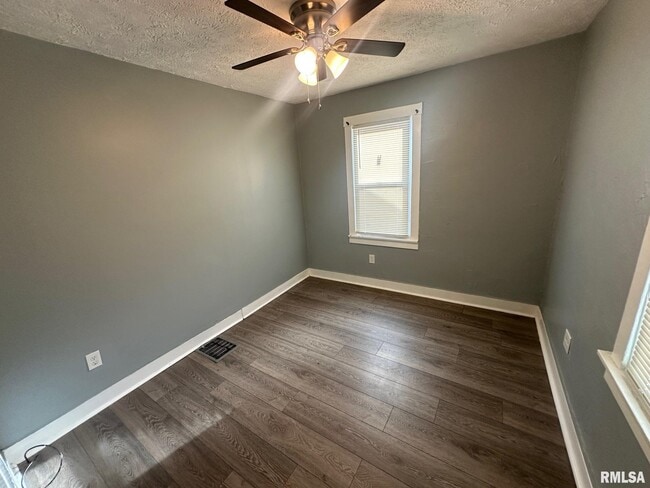 Photo - 1013 Mechanic St