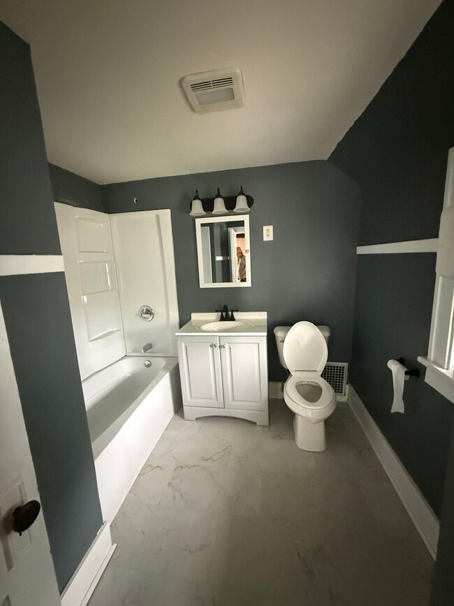 Photo - 317 E Cherry St