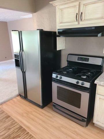 Photo - 121 C St