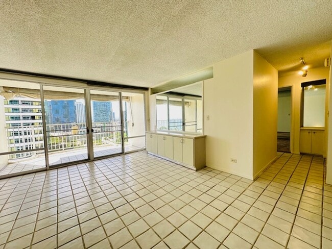 Building Photo - 2 Bedroom, 2 Bathroom, 1 Parking (1350 Ala... Unit 1707 Rental