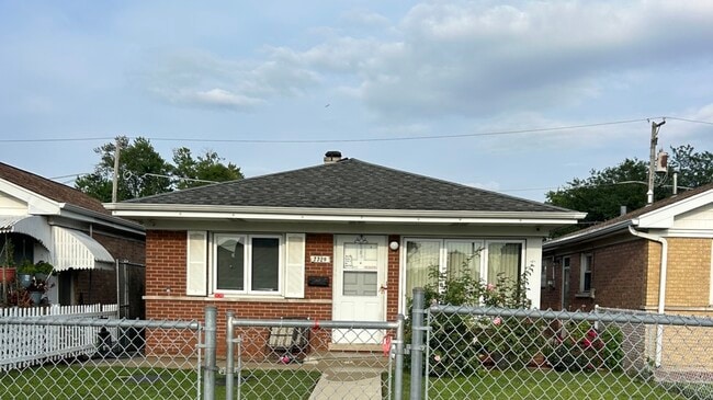 Photo - 7729 Central Ave