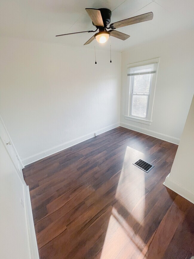 Photo - Flats on Pleasant Unit 1919-2