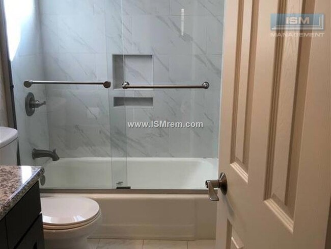 Photo - Oxford Apartments