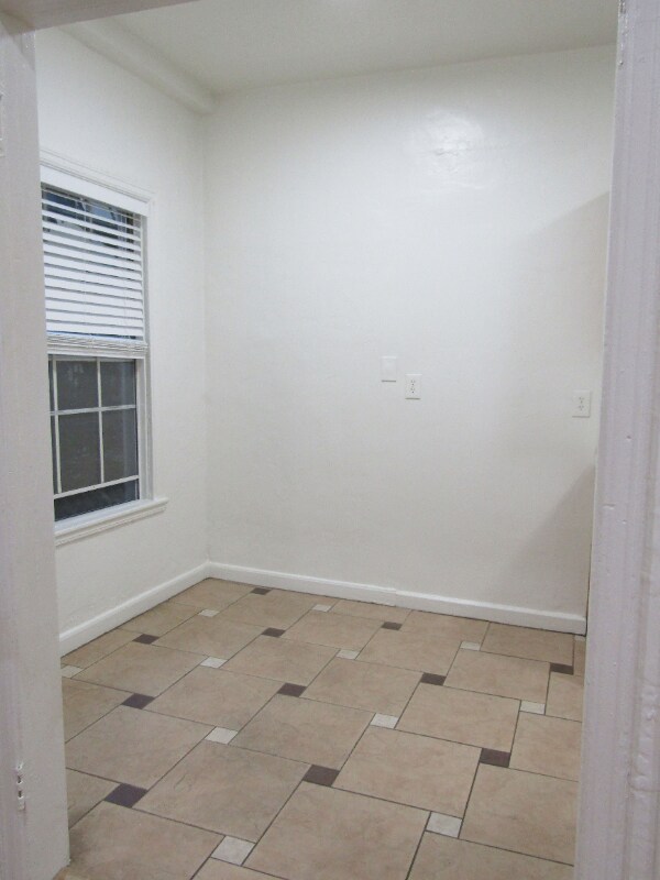 Photo - 1523 N McCadden Pl Unidad 105