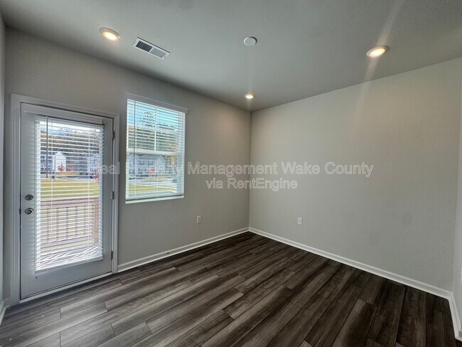 Photo - 2727 Chert Ln