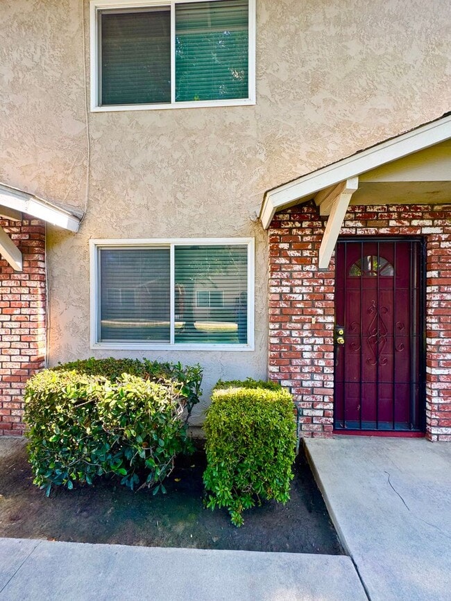 Building Photo - 609 Taylor St