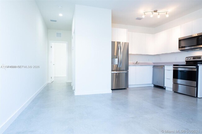 Photo - 120 NE 71st St Unit 4