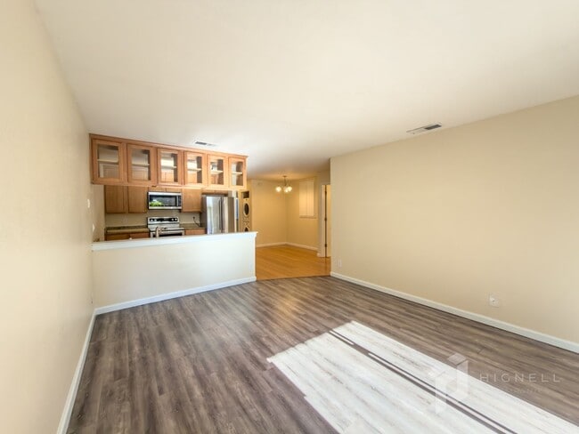 Gated Community, 3 Bed Condo! - Gated Community, 3 Bed Condo!