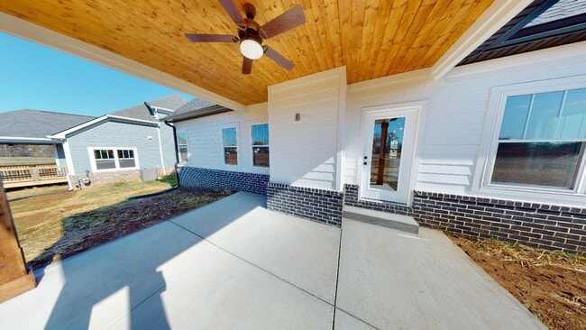 Photo - 221 Bluebell Dr