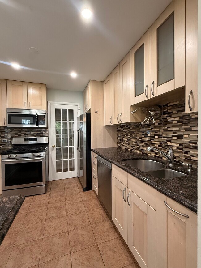 Photo - 1166 Middlebury Ln Unidad 1