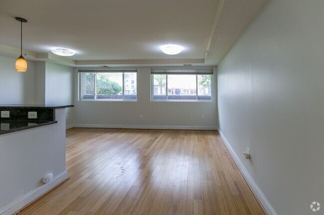 Building Photo - 804 Taylor St NW Rental