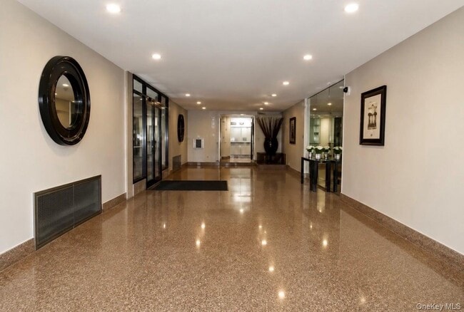 37-30 83rd St Unit 5L