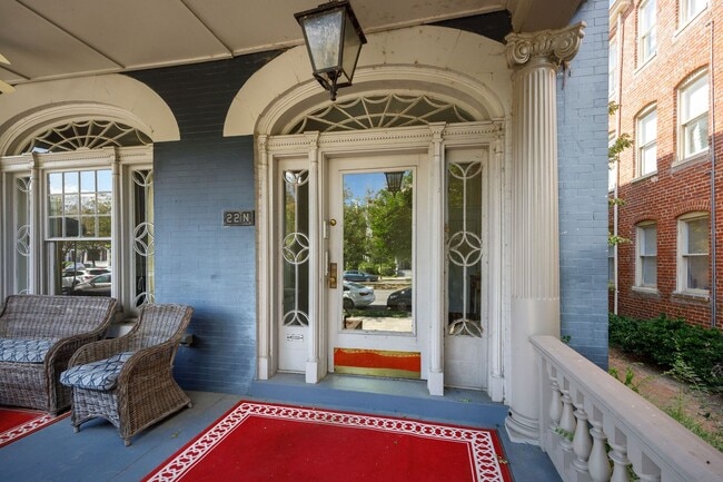 Photo - 22 N Arthur Ashe Blvd Unidad Apt 3