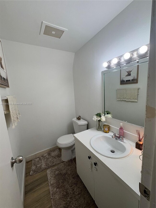 Building Photo - 17901 NW 68th Ave Unit Q205 Rental