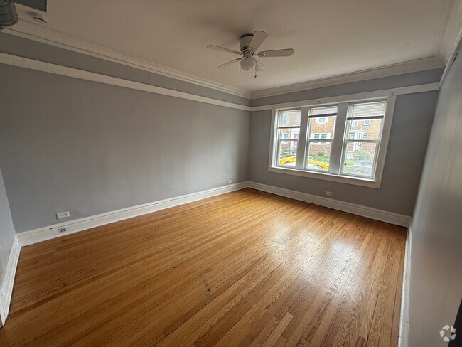 Building Photo - 3020 N Karlov Ave Rental