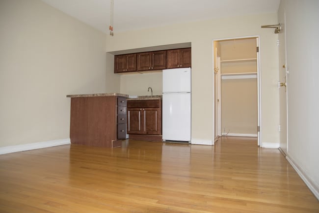 Gramercy Row Apartments