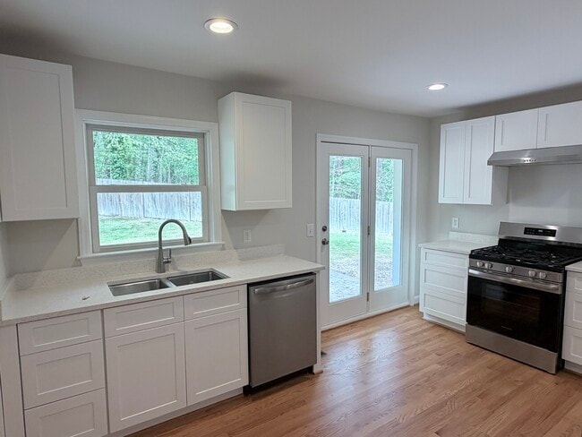 Photo - 3 Woodward Way