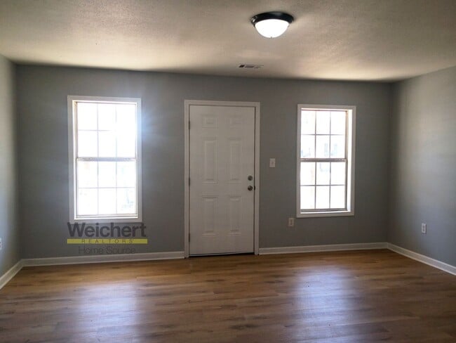 Photo - Freshly Remodeled 3BR/2BA with Carport & Spacious Backyard