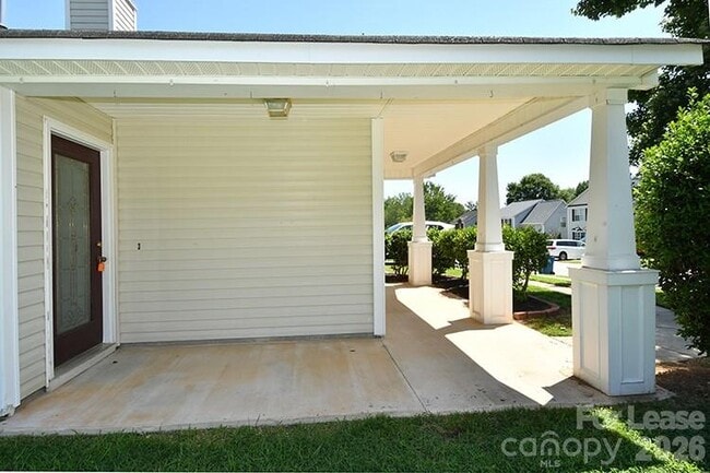 Photo - 118 Peterborough Dr