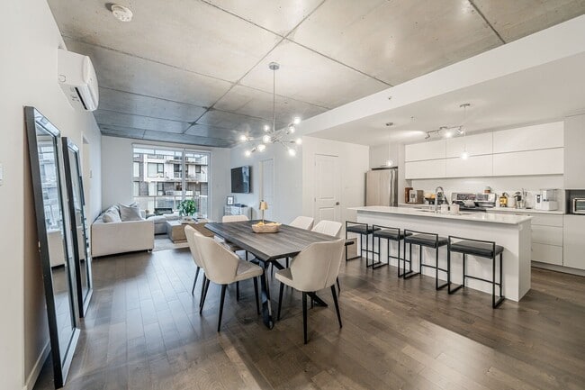 Photo - 17 Ave Gendron Unit 404