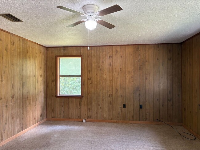 Photo - Spacious 3 bedroom/1.5 bath house in Mansf...