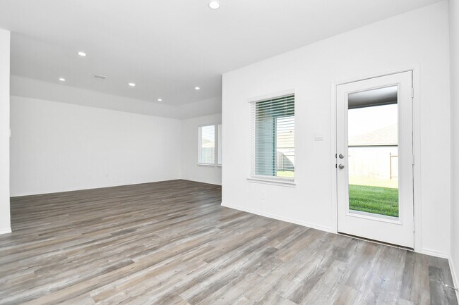 Photo - 40427 Basalt Elm Rd