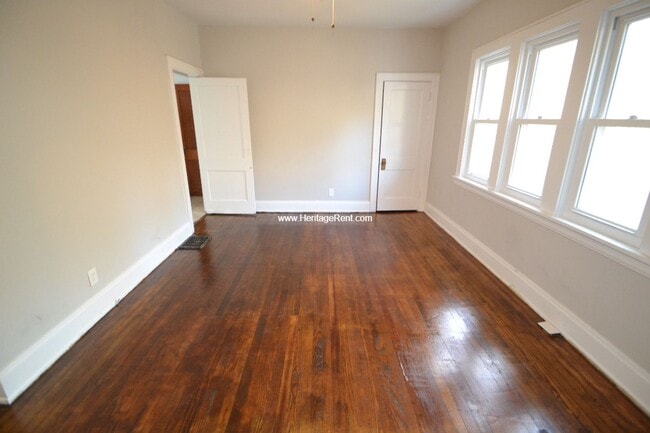 Photo - Recently updated 2 bedroom home Close to Mt. Echo park