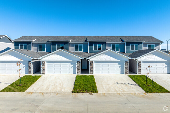 Building Photo - Prairie Village Commons Rental