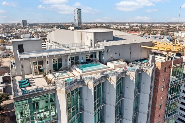 Photo - 2000 Bagby St Unit 13430