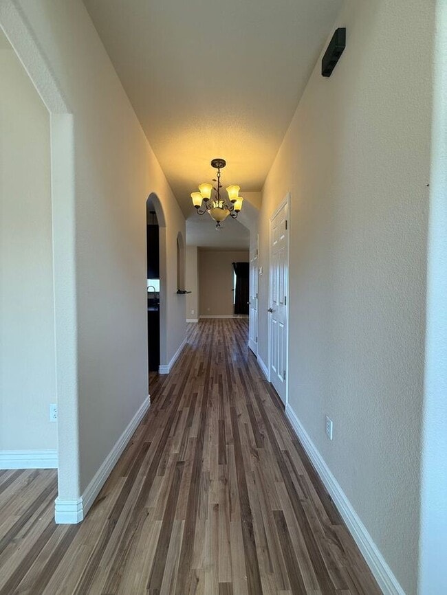 Photo - 5-bedroom home with expansive mountain views!