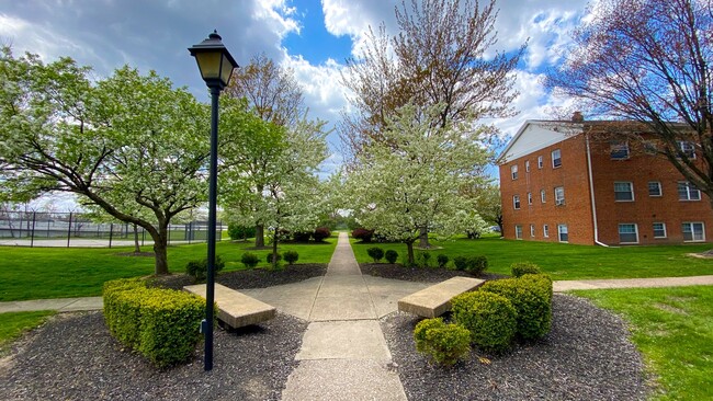 Broadview Gardens Apartments - Broadview Gardens Apartments