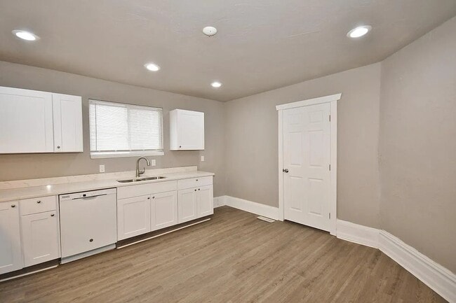 Photo - 632 North Ave