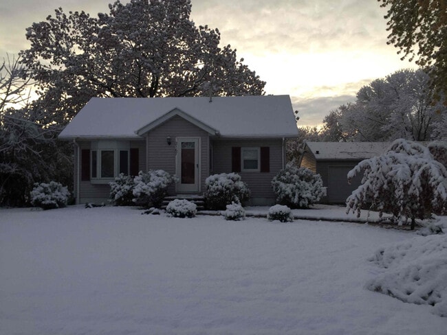Photo - 2167 Hilltop Dr