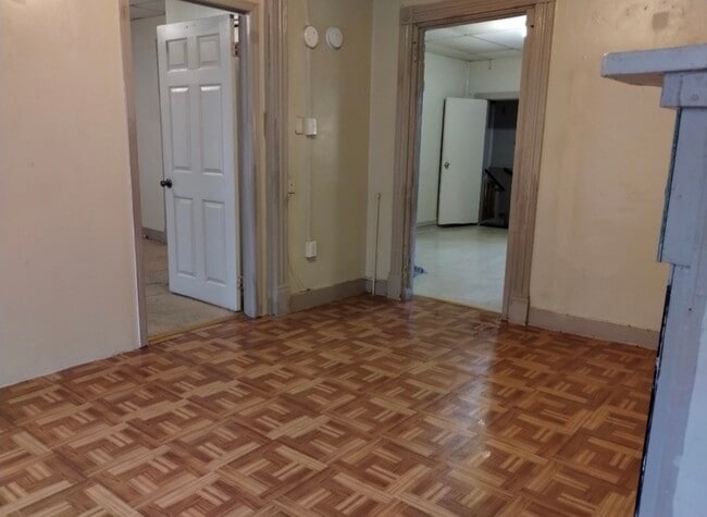 Photo - 46 S Prince St Unit 4