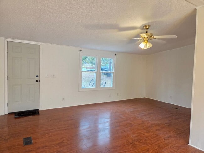 Photo - 3 bedroom mobile home in Iron Station