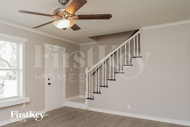 Photo - 2423 Paddock Dr