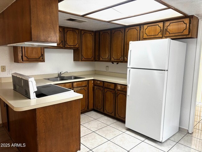 Photo - 2135 Hohokam Dr Unit A