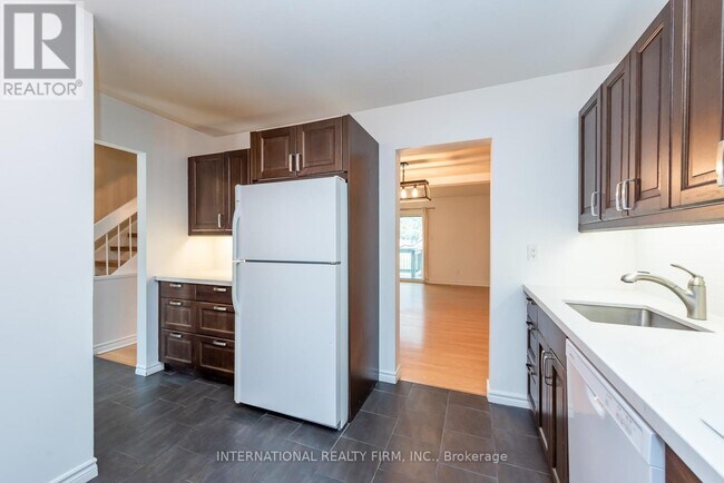 Photo - 6855 Glen Erin Dr