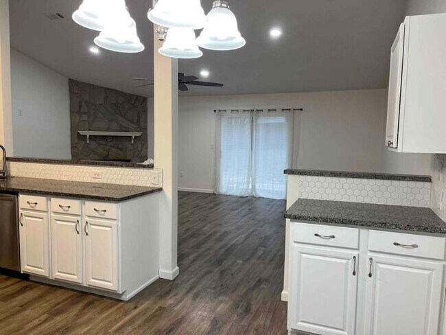 Photo - 103 Trenton Ave