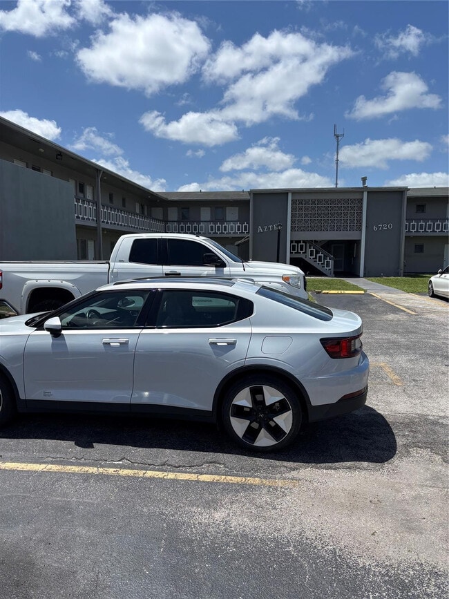 Photo - 6720 Arbor Dr Unit 101