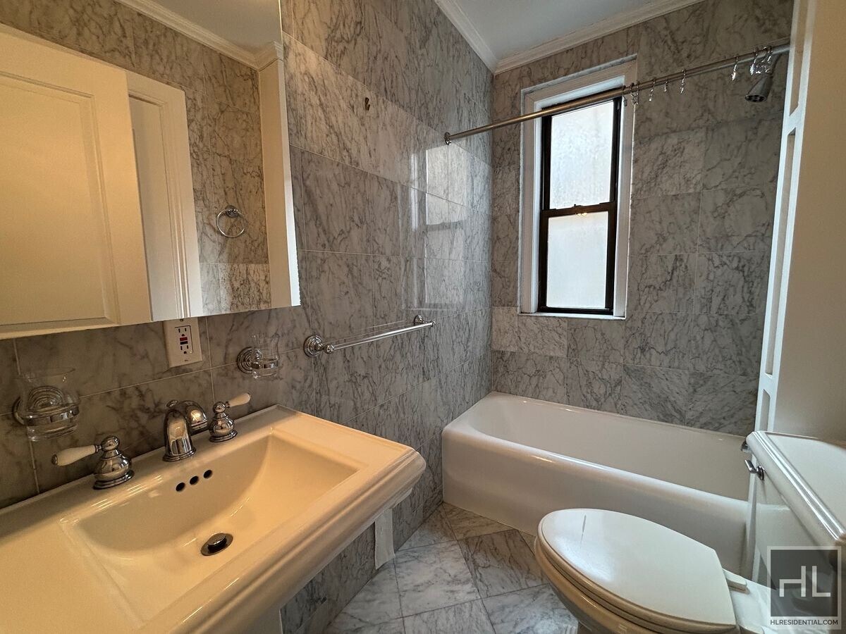 Photo - East 79th Street Unit 10M