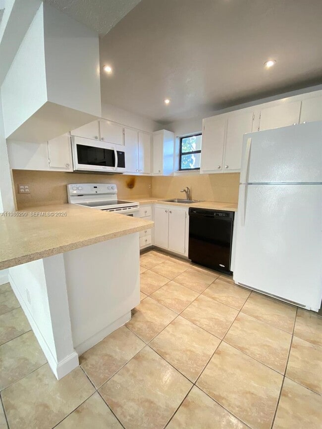 Photo - 8290 Lake Dr Unit 449