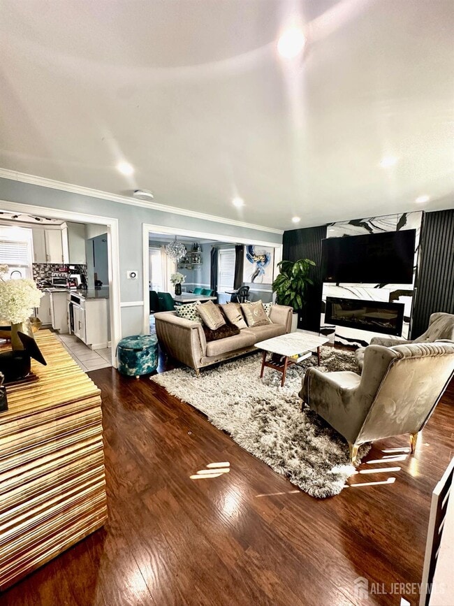 Photo - 985 Arnet Ave